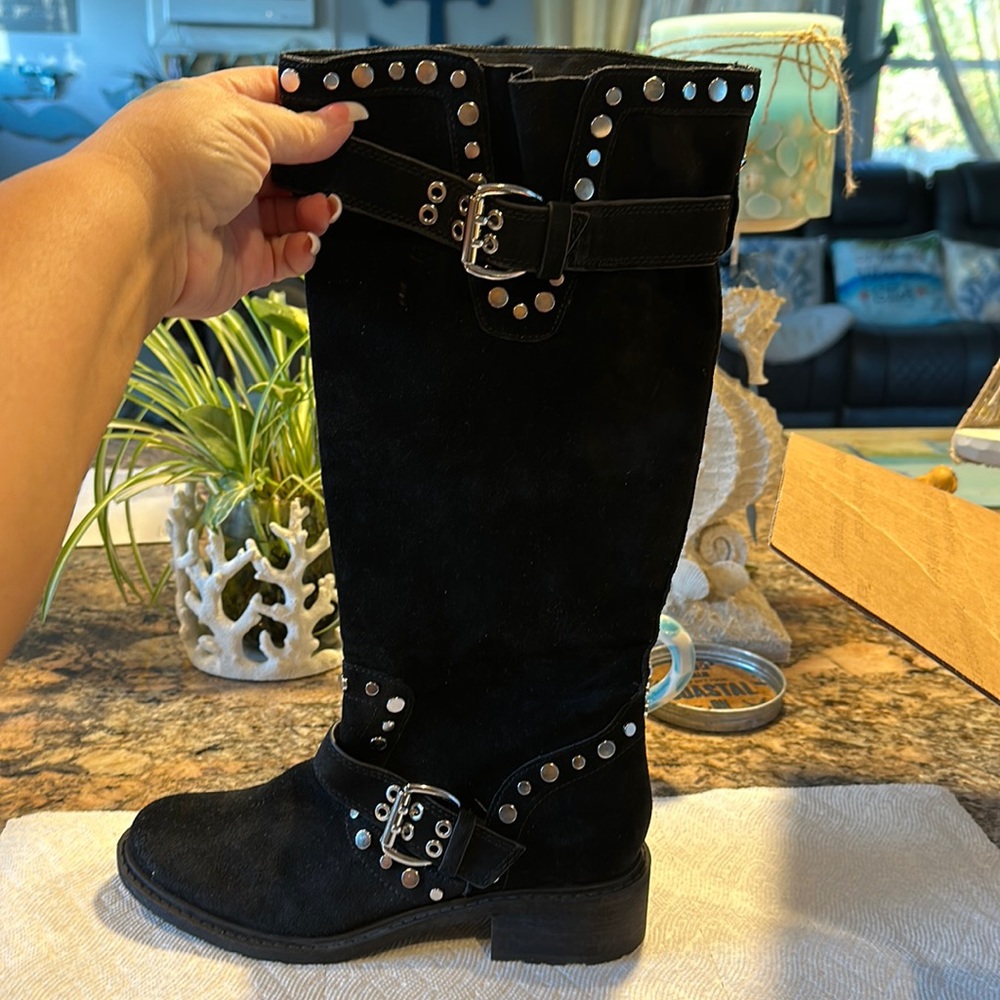 Gorgeous Sam Edelman suede boots
